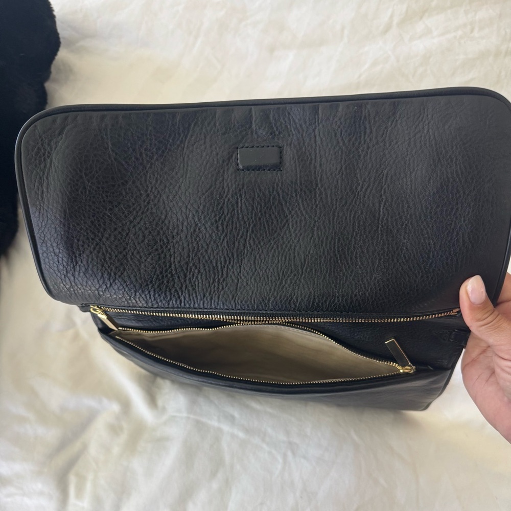 Tory Burch Black Leather Clutch with Removable Gold Chain - Picture 7 of 8